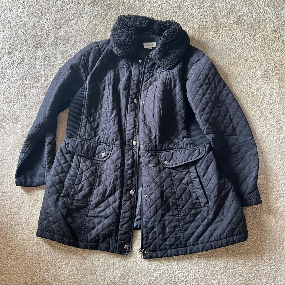 Black Quilted Jacket with Faux Fur Collar By Avenue Size 14 / 16